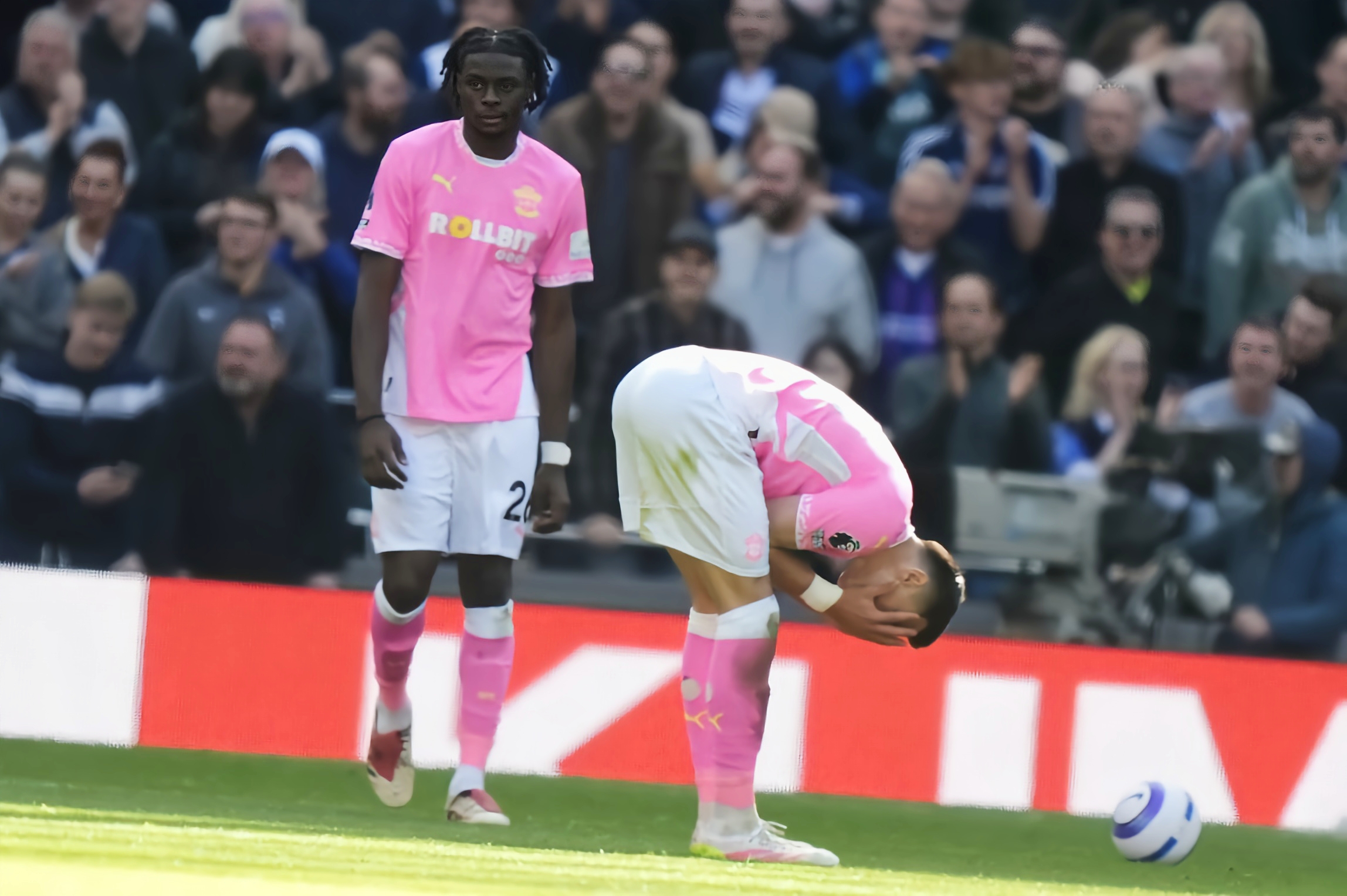 包含南安普顿主场险胜，保住联赛前十位置！的词条