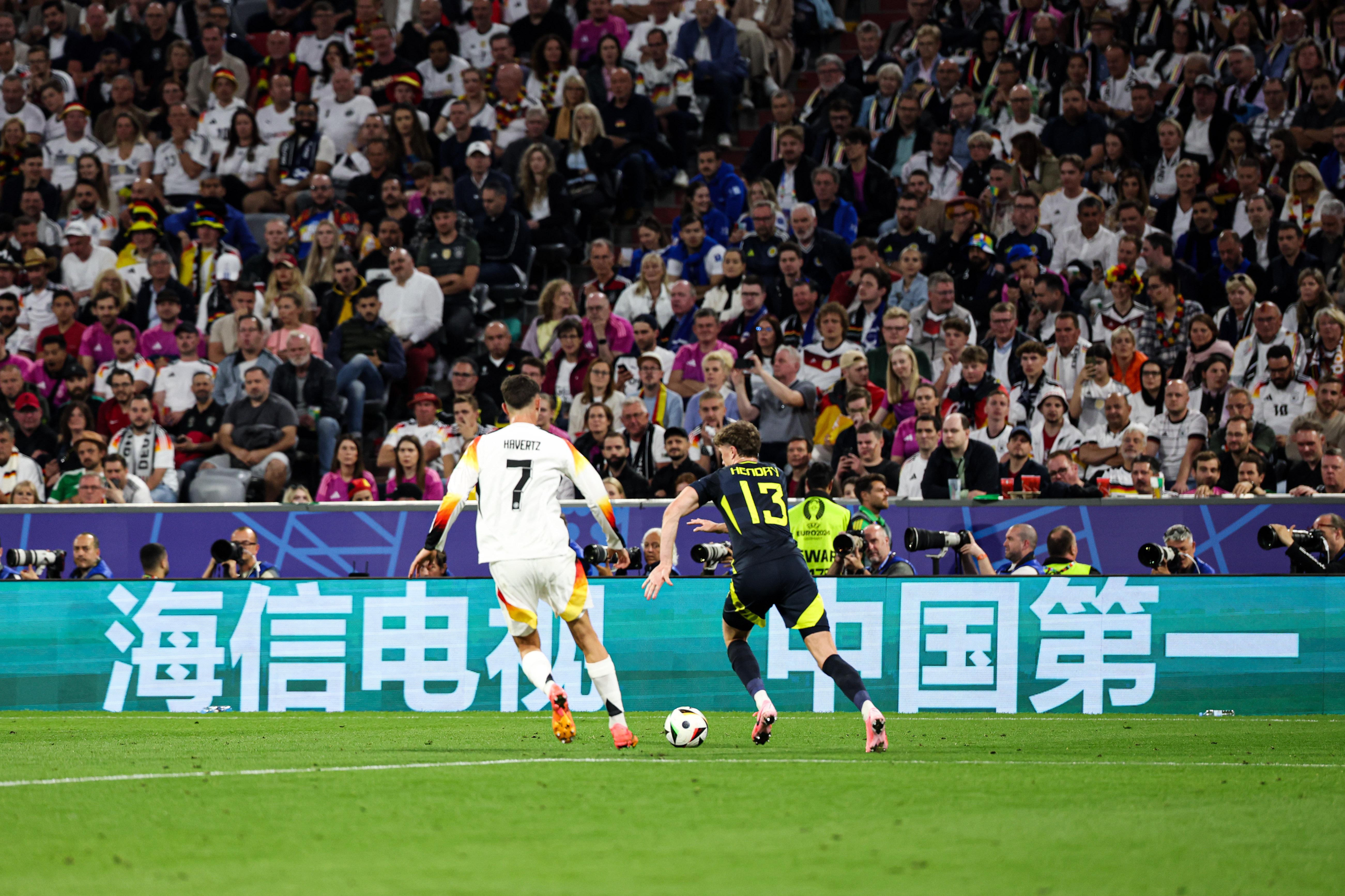 德国队闯入半决赛，迎接英格兰挑战