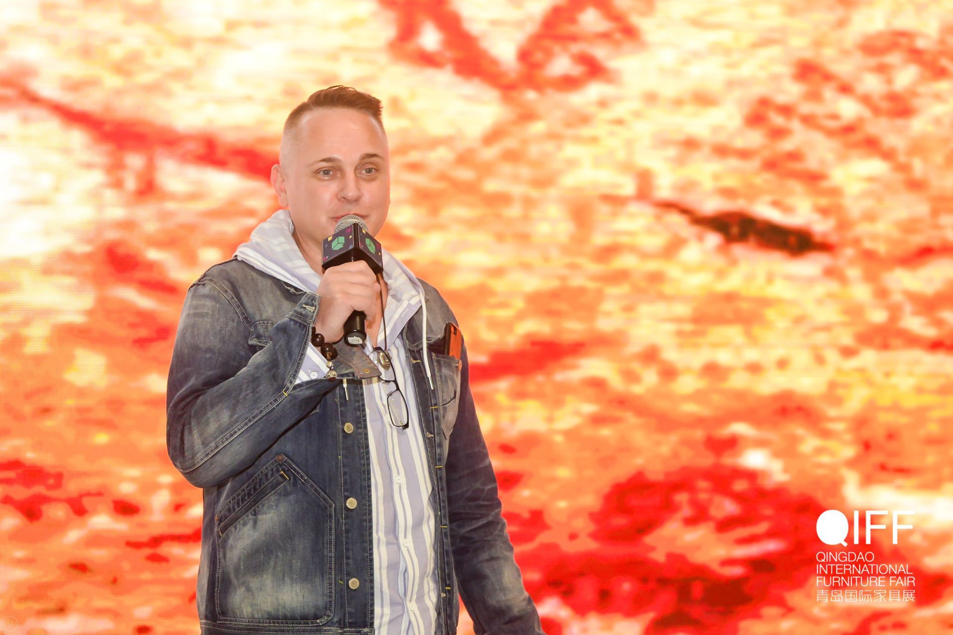 国际大赛精彩不断,旗手再次荣耀归来的简单介绍