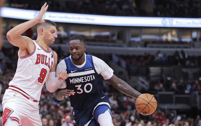 公牛击败骑士，拉文上演绝杀