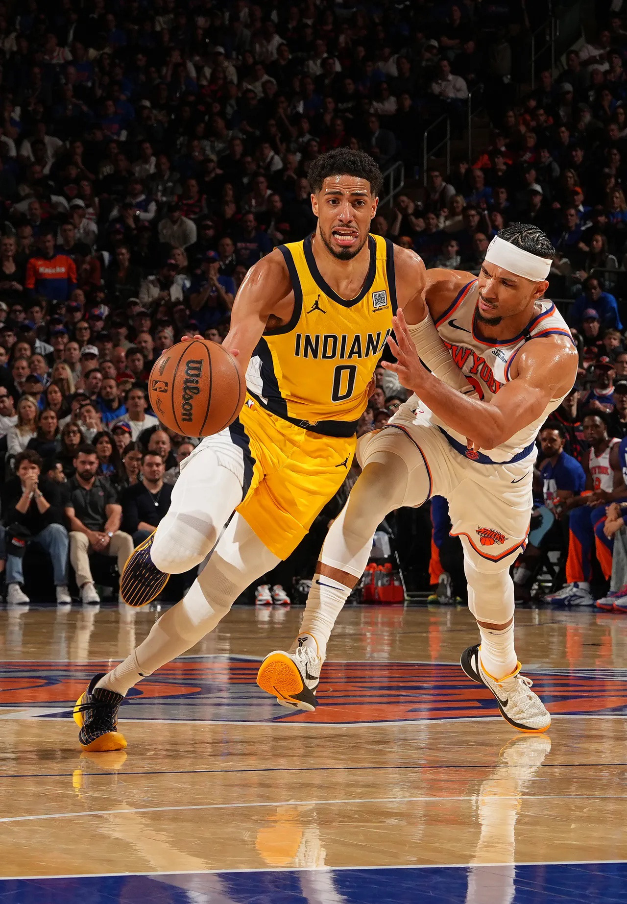 黄蜂惊险取胜尼克斯，稳居东部前八的简单介绍