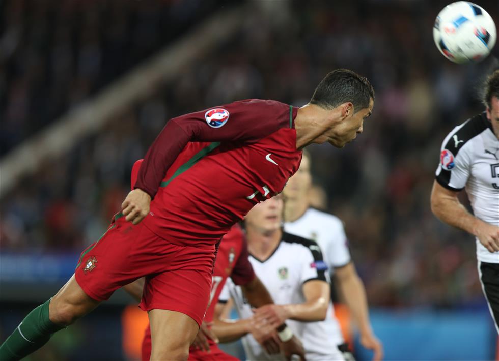 奥地利队轻取葡萄牙队，奥恰洛夫统治全场