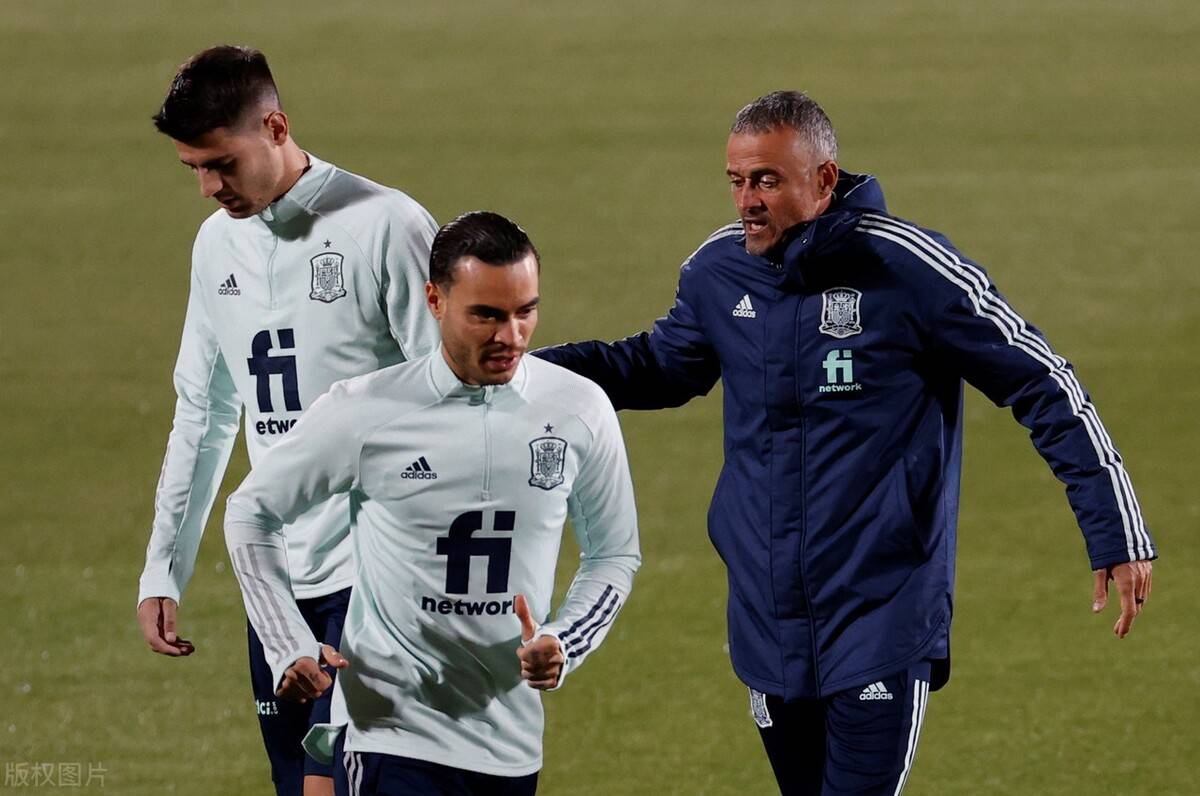 泰国队绝杀印尼队，黄鸭组合状态火热