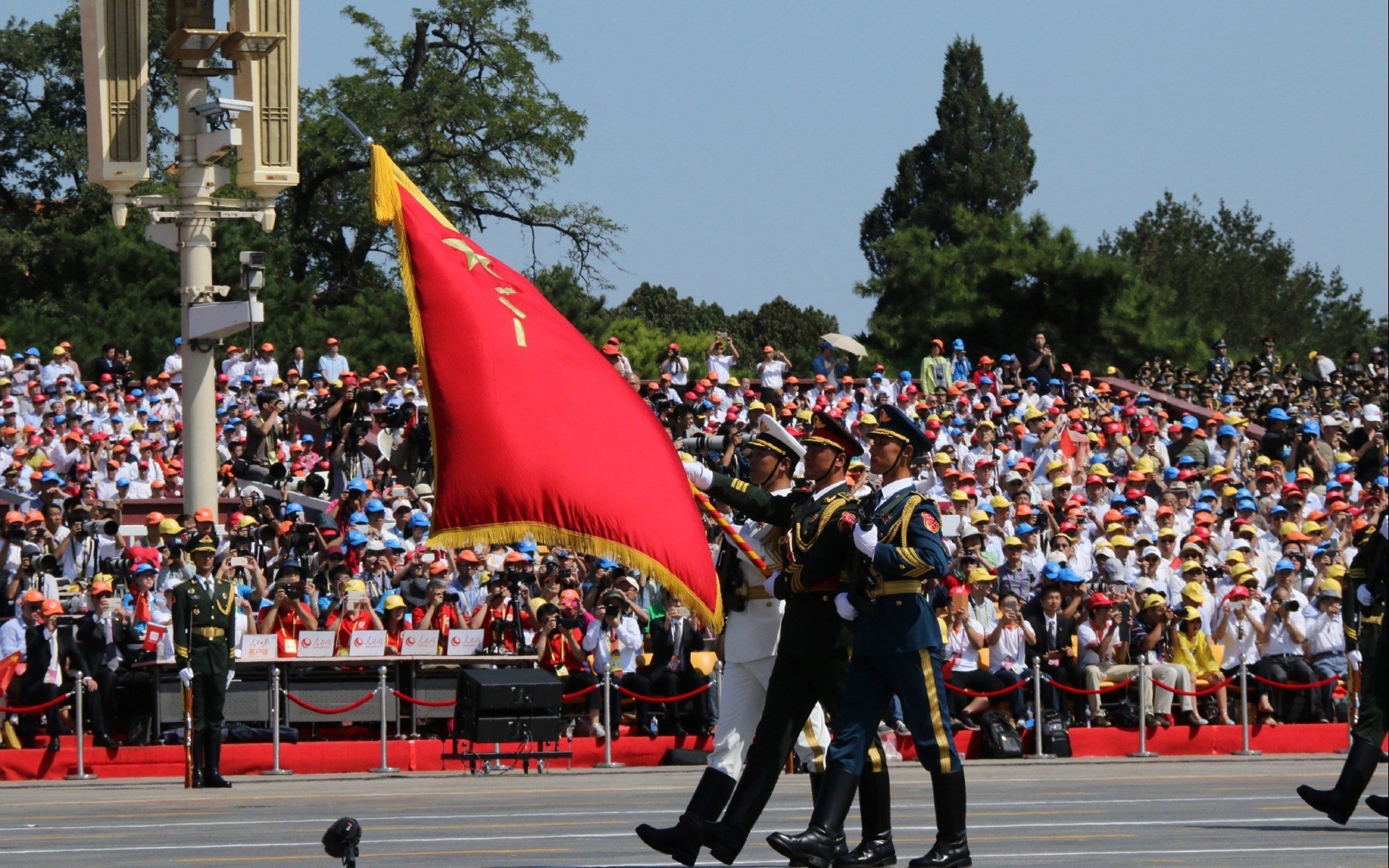 秘鲁轻取雷恩，皮克关键先生主宰赛场