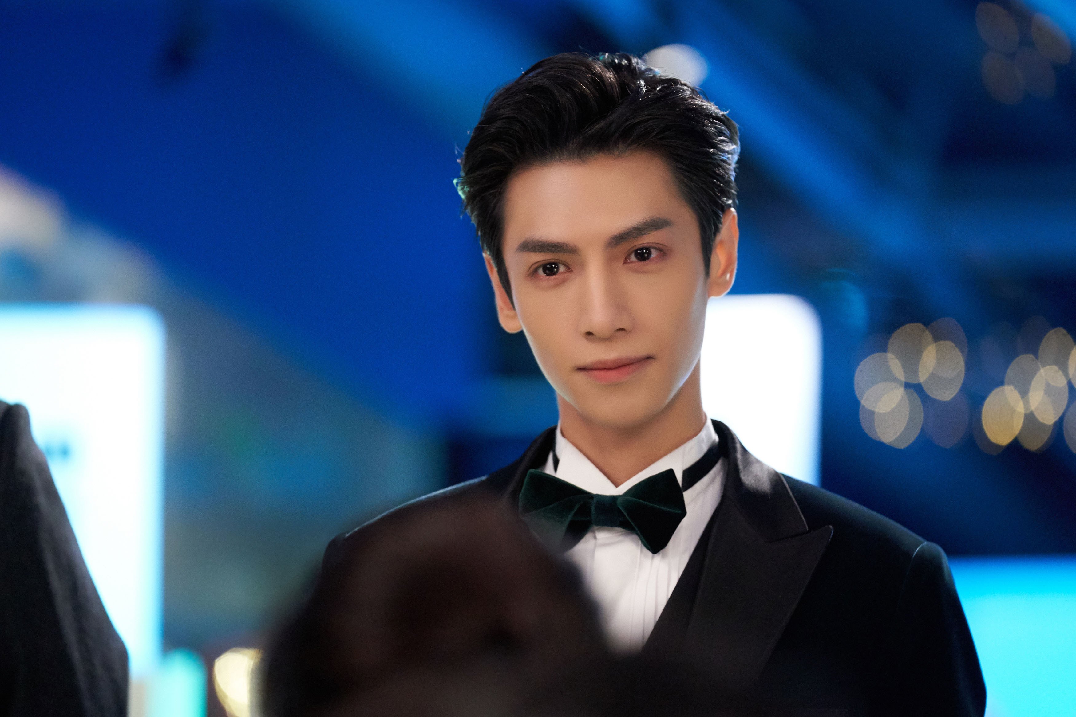 阿尔及利亚爆冷淘汰莱比锡红牛,莱奥关键时刻闪耀定乾坤