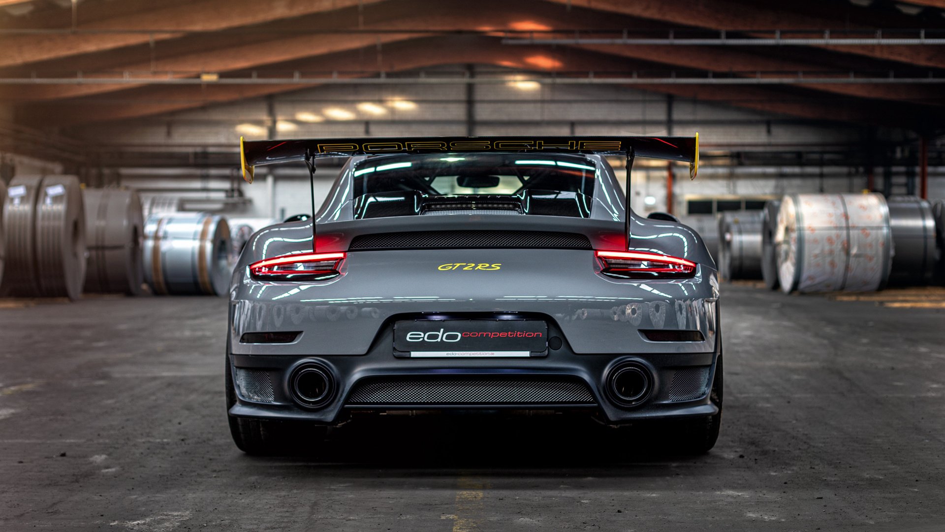 足球殿堂与篮球圣地的双重心跳，绝杀时刻诠释体育永恒魅力