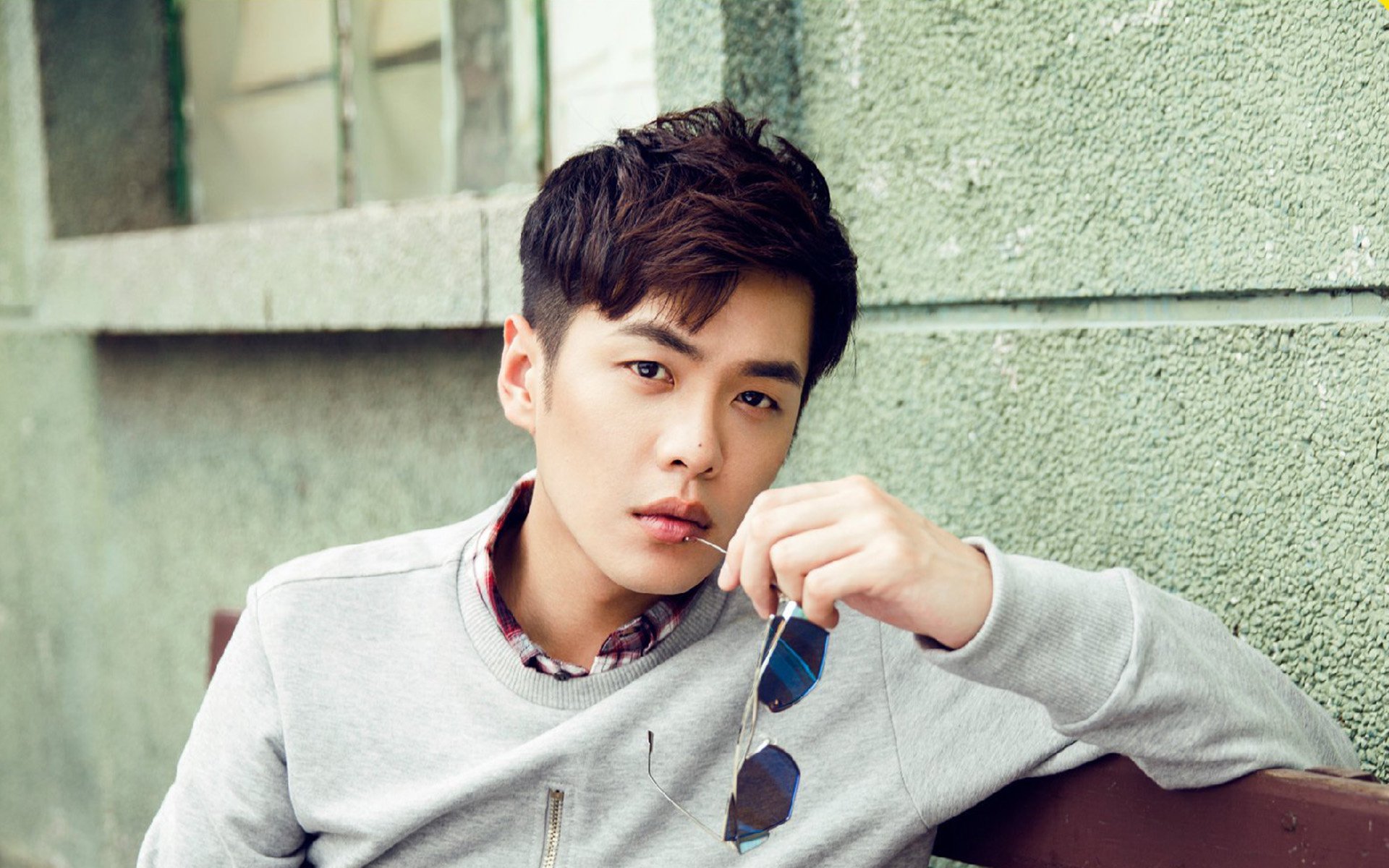 米切尔攻防统治全场!黄蜂主场蛰伤森林狼