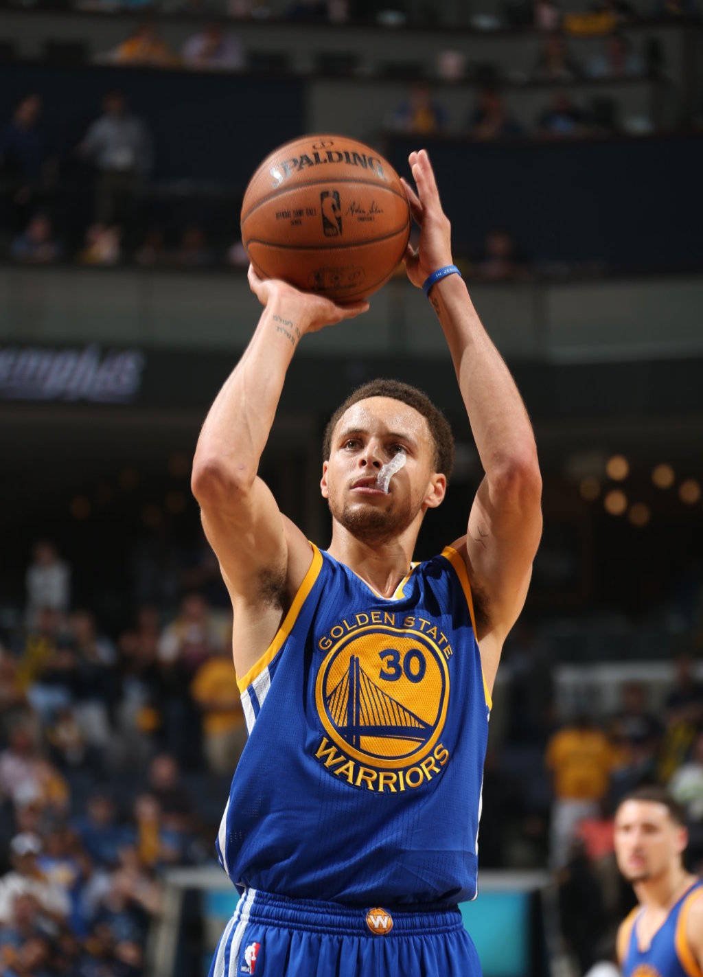 库里统治全场，热火生死战取胜勇士