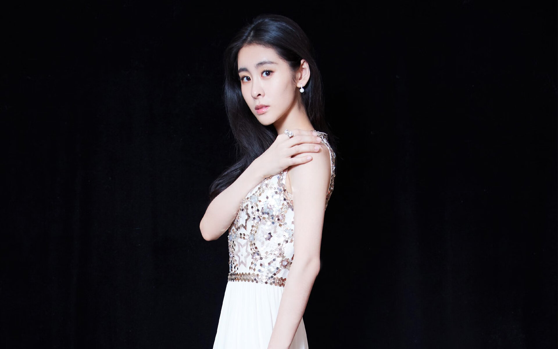 数据风暴席卷全球！塔图姆降维打击式全能秀，篮网季前赛横扫山西显冠军獠牙