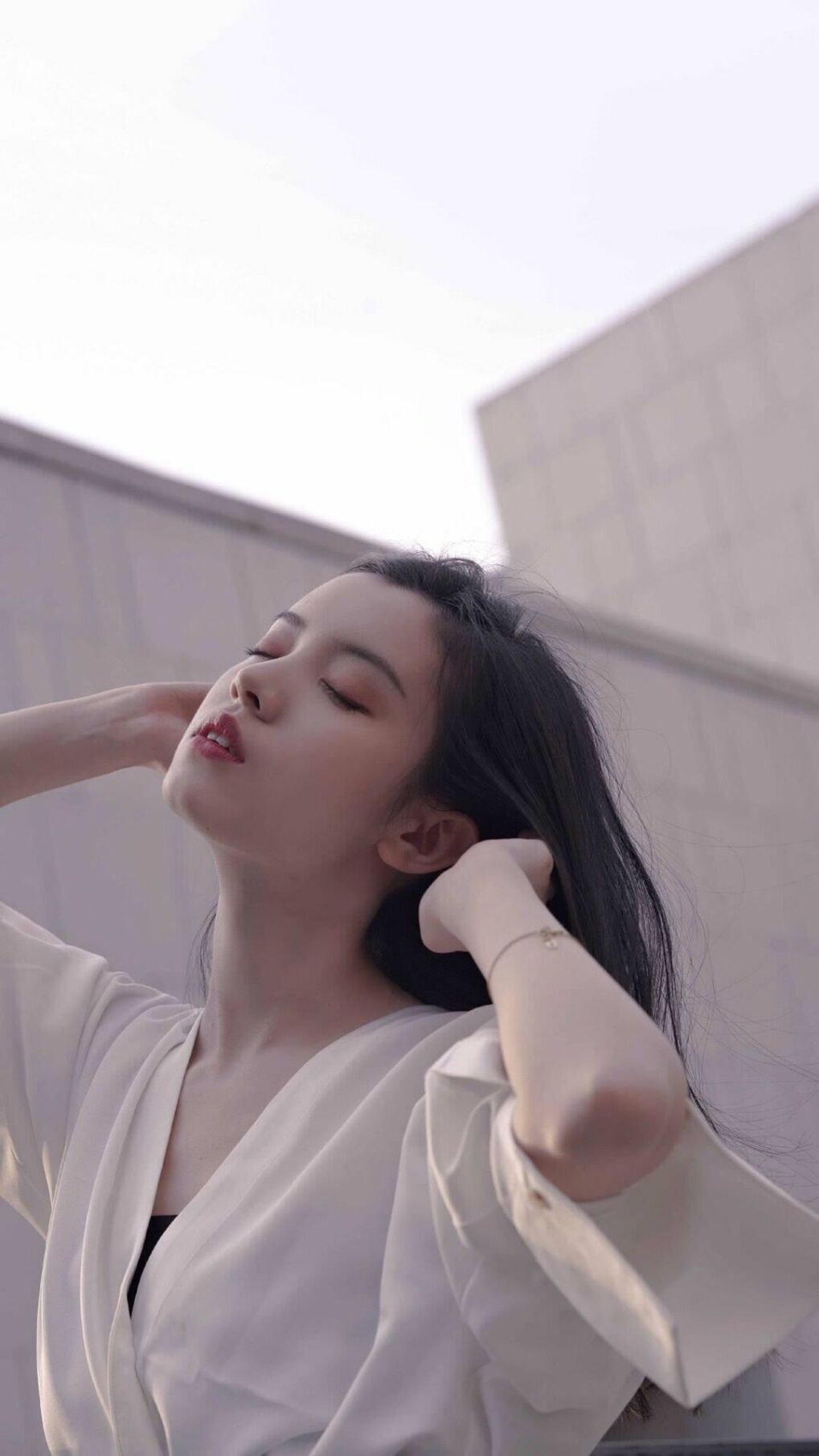 布伦森的利刃，当黄蜂的精准刺痛湖人的骄傲